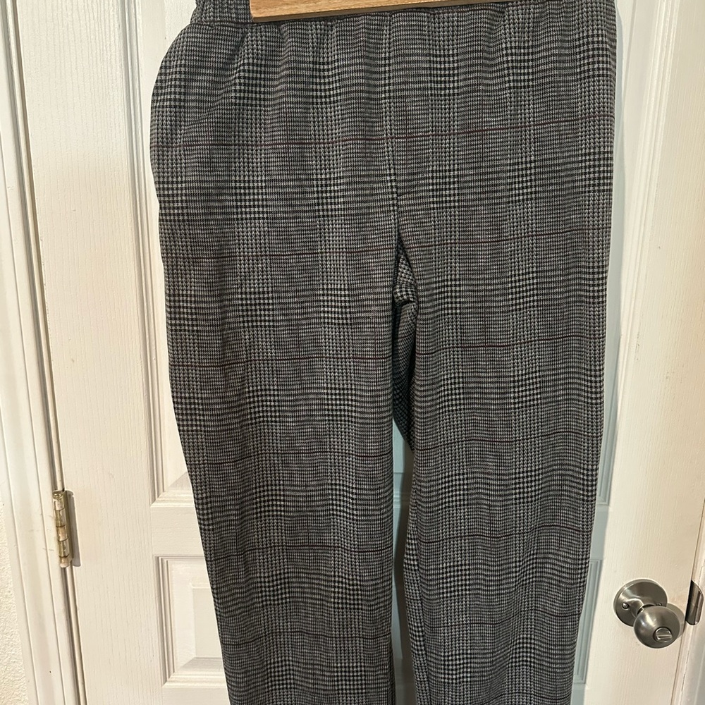 Women’s Gray Checkered Pants